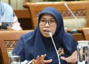Soal Foto Copy KTP Untuk Vaksin, DPR: Jangan Dipersulit