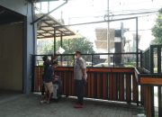 Di penghujung PPKM Level 4, Pedagang Kopi di Cilegon Kibarkan Bendera Putih