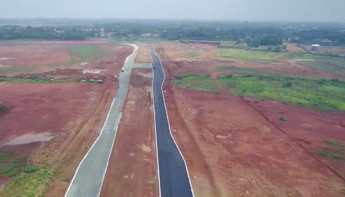 Jangan Dibuang, PT Chandra Asri Sulap Sampah Plastik jadi Aspal yang Ramah Lingkungan