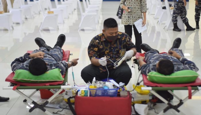 Seskoal Bersama PMI Adakan Kegiatan Donor Darah dan Plasma konvalesen