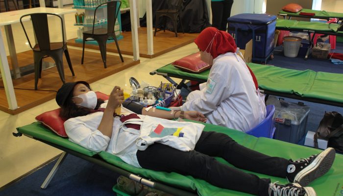 Foto: Gerakan Donor Darah dan Plasma Konvalesen di TangCity Mall