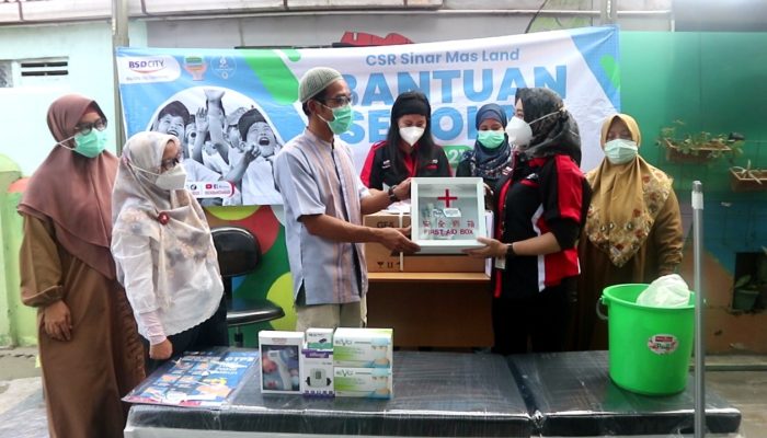 Sinar Mas Land Berikan Bantuan Sarana dan Prasarana ke Sejumlah Madrasah di Tangerang Selatan dan Kabupaten Tangerang