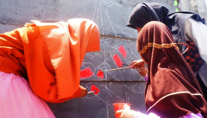 Foto: World Cleanup Day, Dompet Duafa Ajak Warga Tanam Mangrove di Pulau Sampah