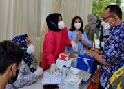 Berkarya Cilegon Gelar Vaksinasi. Helldy Targetkan November Warga Cilegon Sudah 75 Persen Divaksin