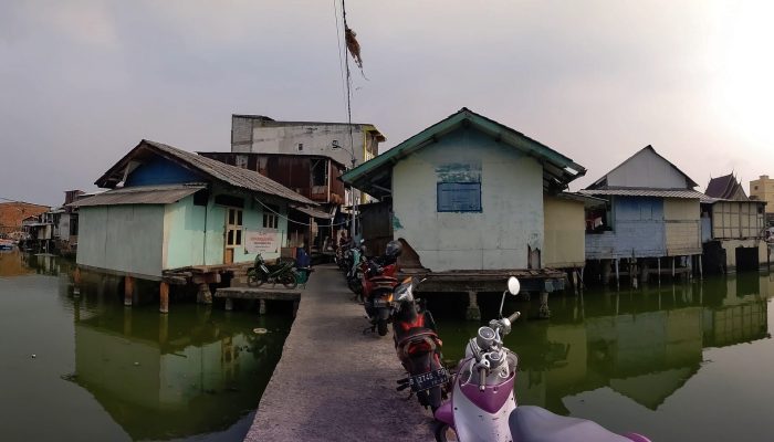 Foto: Kampung Apung Yang Tak Pernah Surut di Jakarta Barat