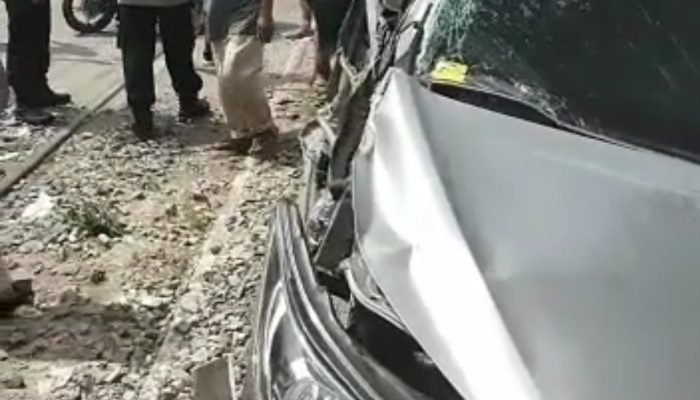 Mati Mendadak di Perlintasan Kereta Api, Innova Reborn Ringsek Digusur. Bagaimana Nasibnya?