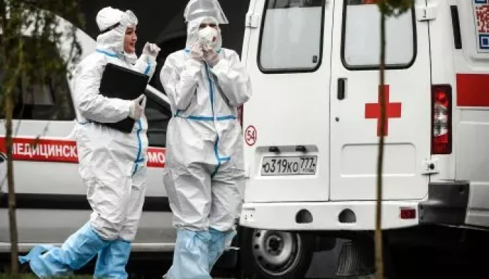 Rusia Dapat Mengaktifkan Lockdown jika Perawatan Kesehatan Mencapai ‘Titik Kritis’ Sebagai Rekor COVID Baru