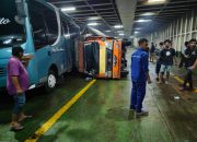 KMP Nusa Darma Dihantam Cuaca Buruk di Tengah Laut, Dua Truk Terguling di Dalam Kapal