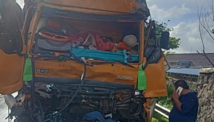 Ngantuk dan Hantam Pantat Tronton, Sopir Tewas di Tempat
