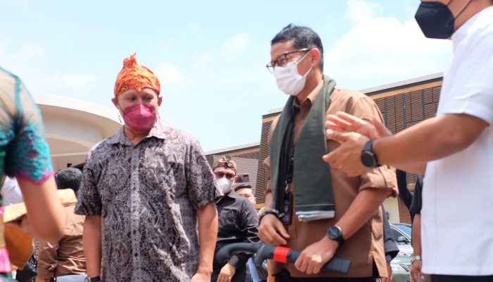 Isu Tsunami Setinggi 8 Meter, Wisata di Banten Sepi. Ini Kata Sandiaga Uno.