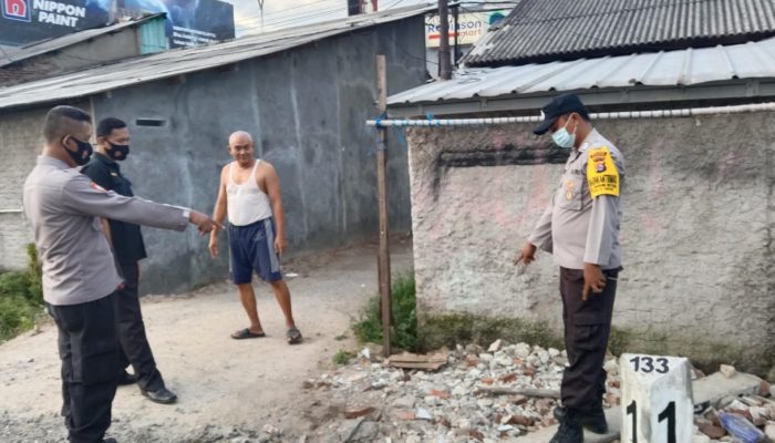 Asik Memulung, Pria Lansia Tertabrak Kereta Api Jurusan Merak-Rangkasbitung Hingga Tepental Jauh