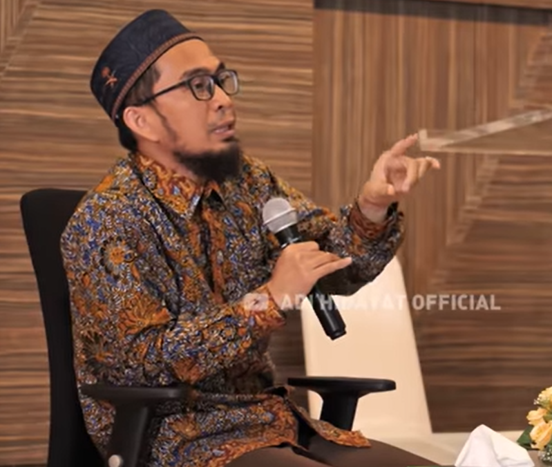 FOTO : Tangkapan layar dari video ceramah Ustad Adi Hidayat di kanal YouTube Adi Hidayat Official. Jumat (21/1/2022)