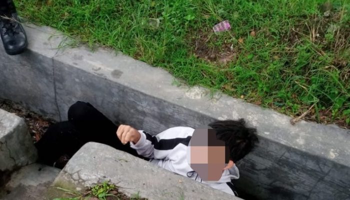 TNI-Polri Gagalkan Pelajar SMP yang Mau Tawura, Sampe Ngumpet di Got
