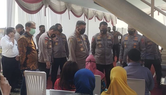Jendral Bintang 3 Mabes Polri Turun Gunung Datangi Puskesmas Cilegon
