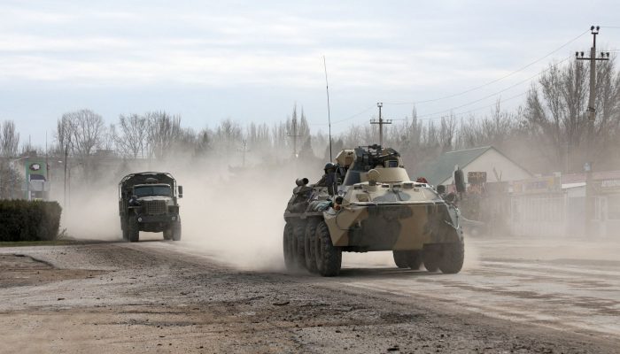 Rusia Serang Ukraina dengan Rudal. Puluhan Ribu Warga Sipil Mengungsi