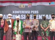 Kapolri Bersama Ulama Tinjau Vaksinasi Massal