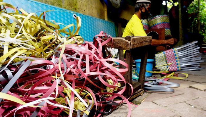 Foto: Limbah Sampah Tali Klam Bernilai Ekonomis