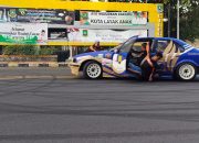 Jalan Protokol Depan Pemkot Cilegon Jadi Tempat Slalom. Kapolres Jajal Jadi Penumpang