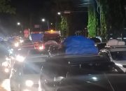 Jalan Arteri Cilegon-Merak Krodit. Warga : ‘Pernah Terjadi Kaya Gini Dulu’