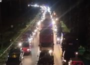 Jalan Arteri dan Tol Tamer Arah Merak Sempat Krodit. Menko PMK : ‘Jadi Sekali Lagi itu Bukan Macet, Tapi Ditahan’