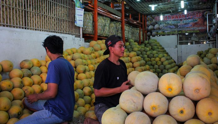 Foto: Penjualan Buah Meningkat di Bulan Ramadhan