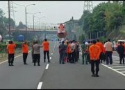 Tol Tangerang-Merak Krodit, Basarnas Terjunkan Helikopter ke Cilegon Barat