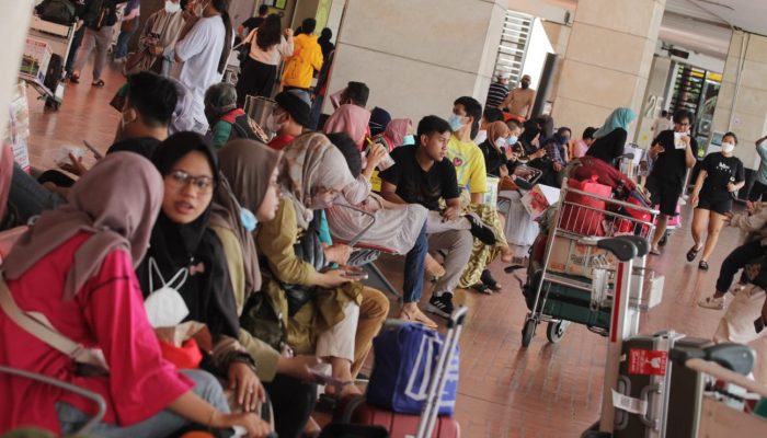 Foto: Pemudik Mulai Padati Terminal 2 Bandara Soetta