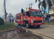 Tim Damkar Serang dan Cilegon Diterjunkan Memadamkan Api
