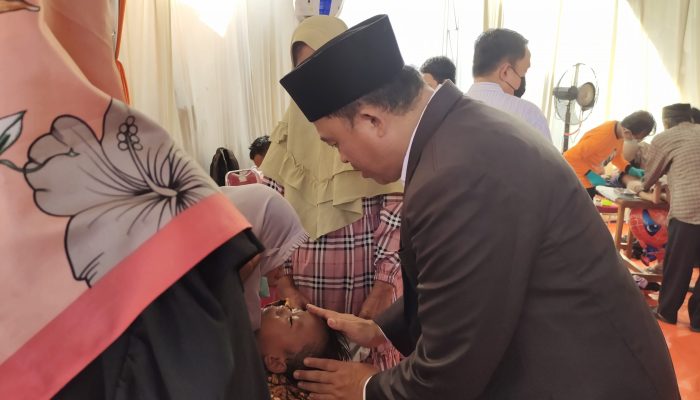 Ratusan Anak Kecil Menangis Histeris di Rumah Dinas Wakil Wali Kota Cilegon. Ada Apa?