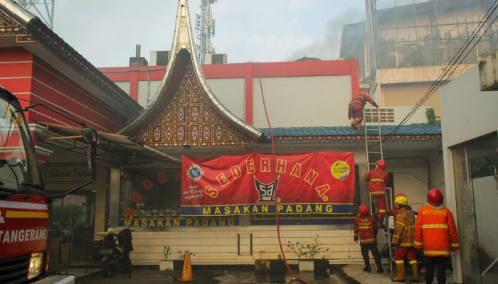 Foto: Rumah Makan Padang Sederhana di Lalap Sijago Merah