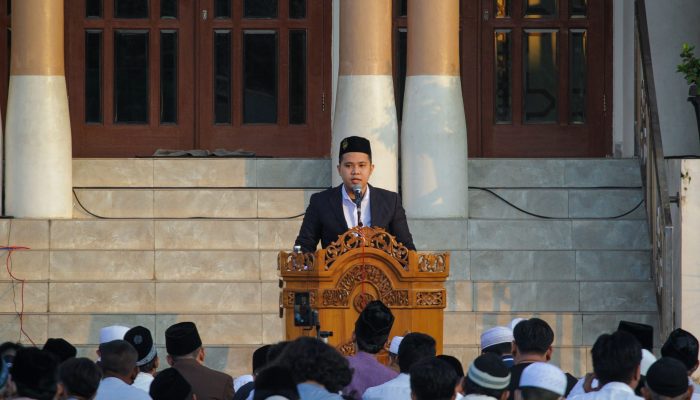 Sebagian Warga Cilegon Gelar Salat Idul Adha. Jamaah di Masjid Al-Ikhlas Ramai