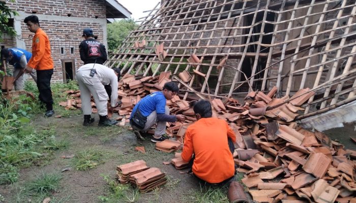 Kembali Terjadi, Satu Rumah di Kota Industri Ambruk