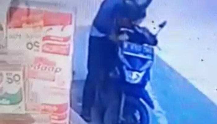 Terparkir di Depan Toko Sembako, Diduga Motor Konsumen Dibawa Kabur Maling