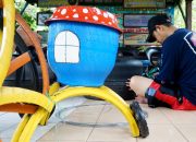 Foto: Warga Manfaatkan Limbah Ban Bekas Bernilai Ekonomis