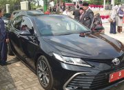 Mobil Dinas Toyota Camry Sanuji Kini ‘Nganggur’ di BPKPAD Cilegon