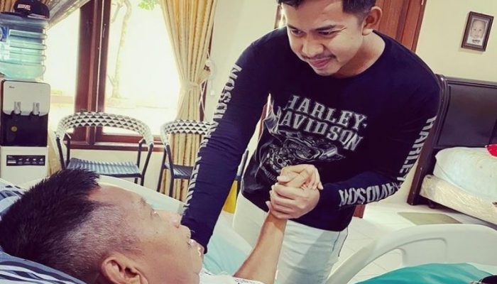 Kondisi Tukul Arwana Terkini Diunggah Sang Anak. Netizen Banjiri Doa