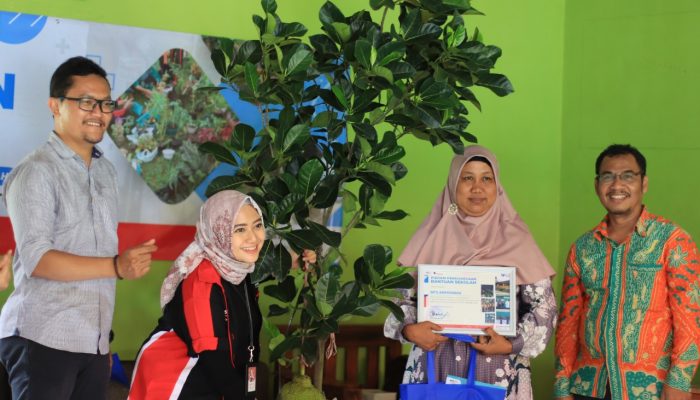 Sinar Mas Land Salurkan Bantuan ke Madrasah Binaan di Tangerang