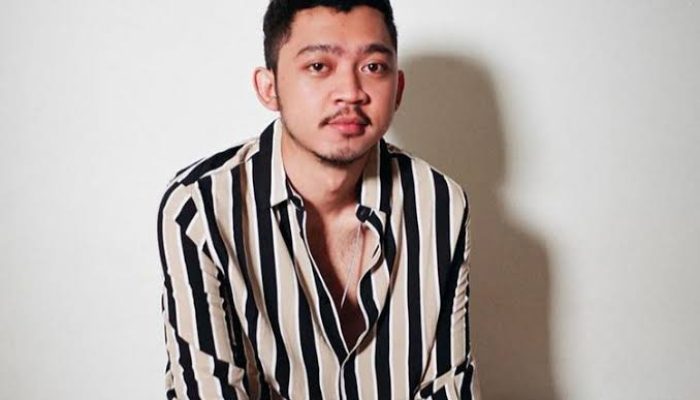 Pamungkas Buka Suara Usai Dituding Gesek Ponsel Penggemar Ke Alat Vital