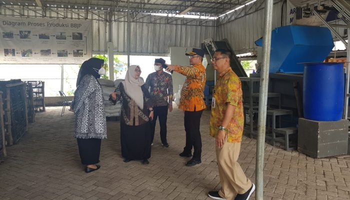 Pemkab Banyuwangi ‘Gendong’ Ilmu Pengeloaan Sampah dari Kota Baja.