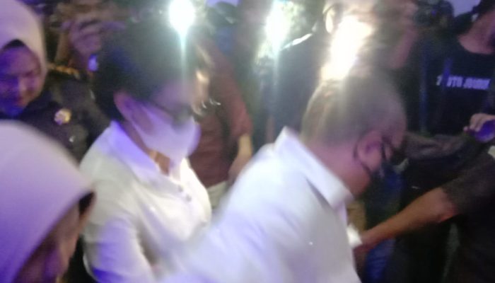 Nikita Mirzani Diduga Ngamuk di Kejari Serang Tidak Mau Ditahan