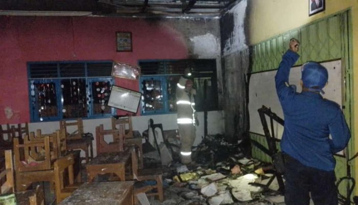 Diduga Sabotase, Satu Ruang Kelas di SDN 9 Cilegon Hangus Dibakar