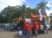 Buruh Cilegon Geruduk Kantor Wali Kota, Minta Rekomendasi UMK Naik 13 Persen