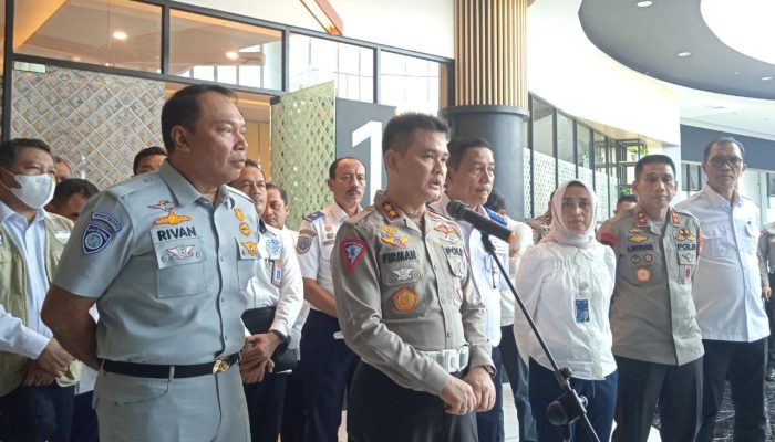 Hadapi Angkutan Nataru, Polisi Minta Pengguna Jasa di Pelabuhan Merak Beli Tiket Jauh-jauh Hari