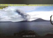 Gunung Anak Krakatau Kembali Erupsi. Tinggi Kolom Capai 3.000 mdpl