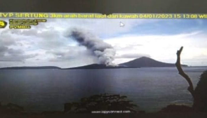Gunung Anak Krakatau Kembali Erupsi. Tinggi Kolom Capai 3.000 mdpl