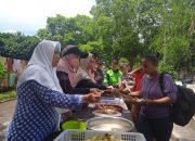 Yayasan Jumat Barokah Sediakan Ratusan Porsi Makan Gratis, Warga: Bersyukur Bisa Kurangin Pengeluaran