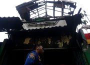 Foto: Kebakaran Toko Laundry Menewaskan Dua Orang