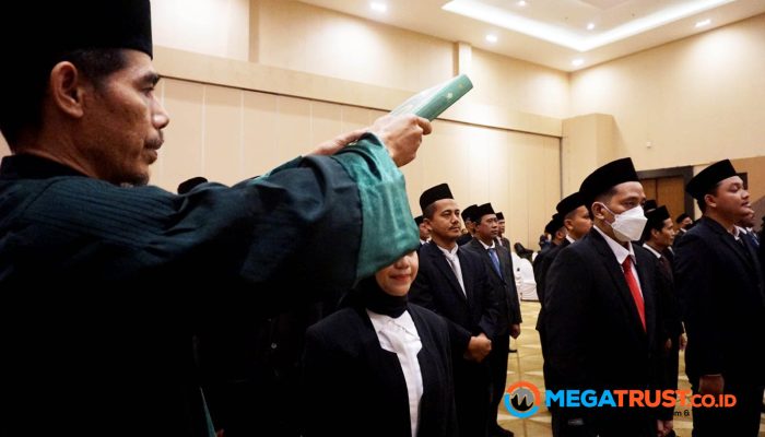 Foto: 65 Anggota PPK Resmi Dilantik KPU Kota Tangerang