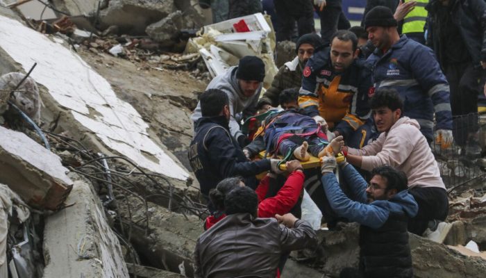 Update Gempa M 7,8 di Turki : Jumlah Korban Tewas Terus Bertambah