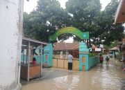 Siswa SD Masigit 1 Kota Cilegon Terpaksa Libur, Sekolah Tergenang Banjir